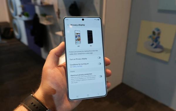 نمایشگر حریم خصوصی گلکسی S26 اولترا چگونه کار می نماید؟ نمایشگر حریم خصوصی گلکسی S26 اولترا چگونه کار می نماید؟